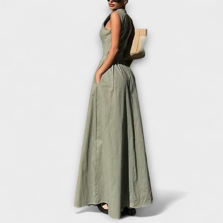 Šaty bez rukávů s plisováním a těsným střihem midi