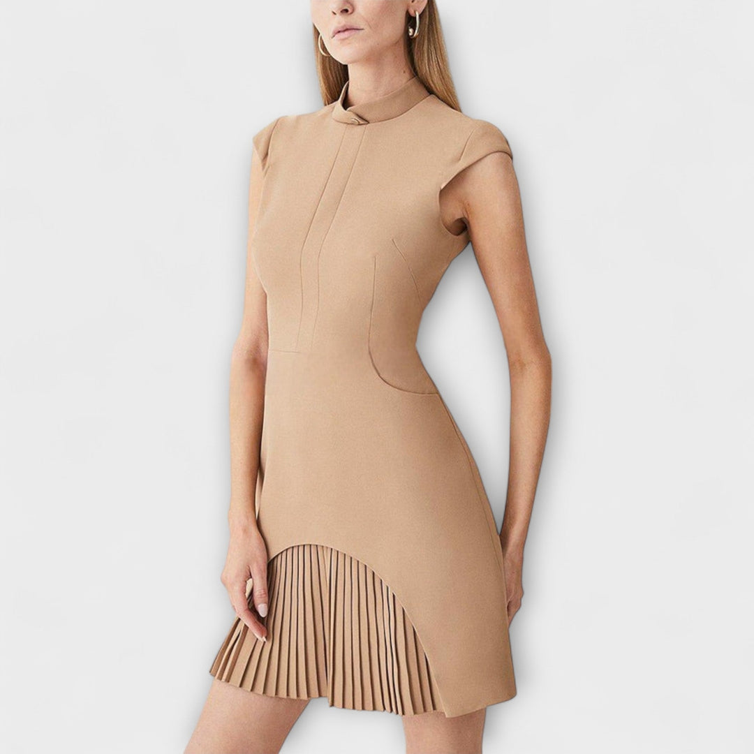 Elowen - Mini šaty s vojenským inspirovaným patchworkem a vysokým límcem